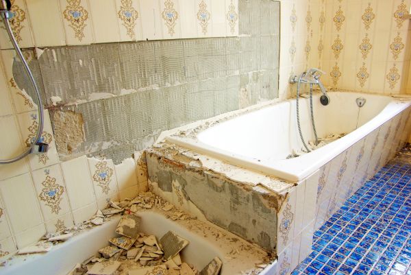 Bathtub Demolition in North Fort Myers